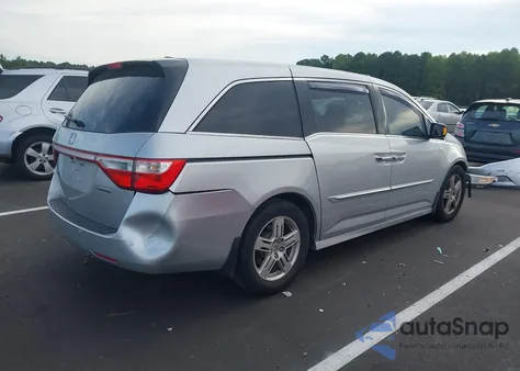 2013 Honda Odyssey Touring/Touring Elite from USA, damaged, VIN 5FNRL5H95DB064878
